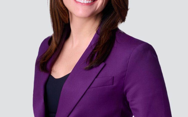  Leah Graham
